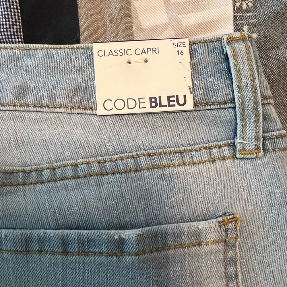 NWT Code Bleu Size 16 Classic Capri All Day Stretch jeans - Picture 4 of 5